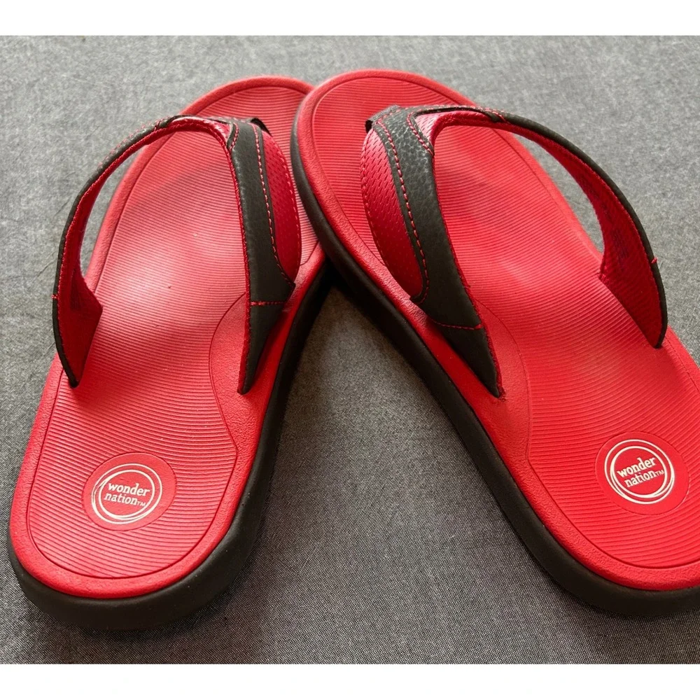 Wonder Nation Boys Red Black Flip Flop Sandals Size 2/3 Casual Beach Shoes